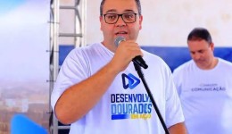 Prefeito Alan Guedes anuncia pagamento adiantado dos servidores