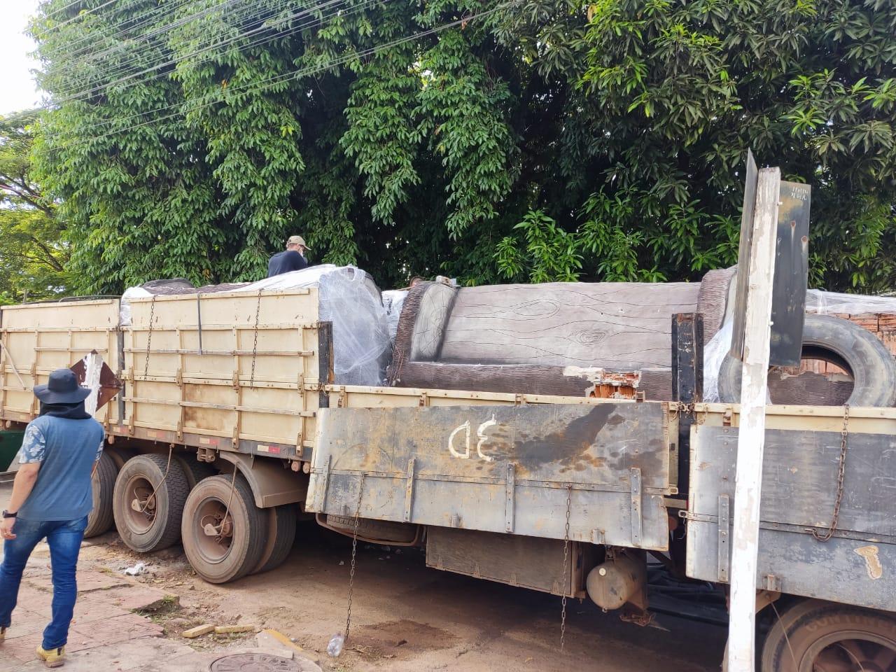 PF apreende mais de 2 toneladas de maconha em bancos de cimento