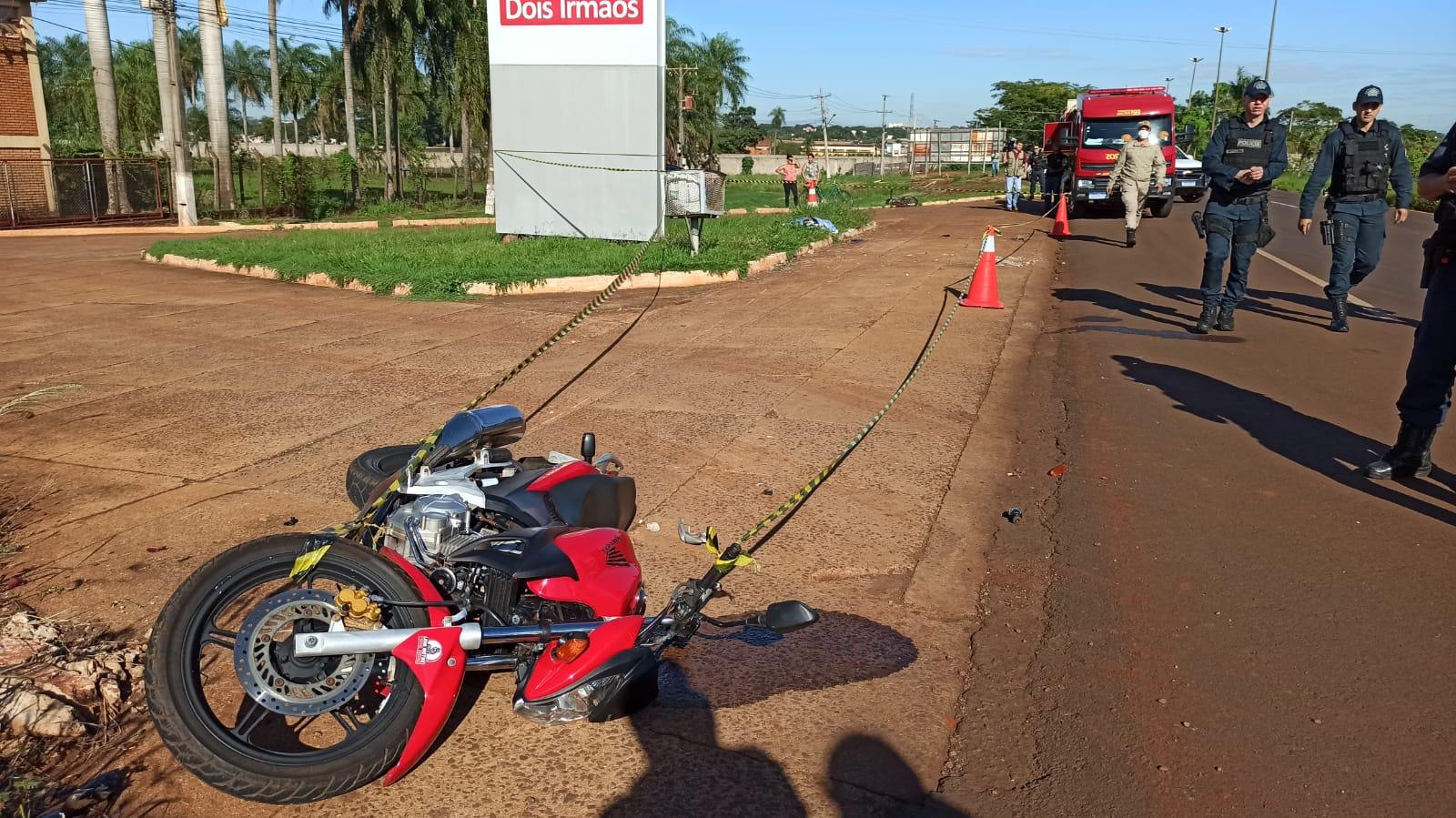 Colisão com carreta mata motociclista de 44 anos em Dourados