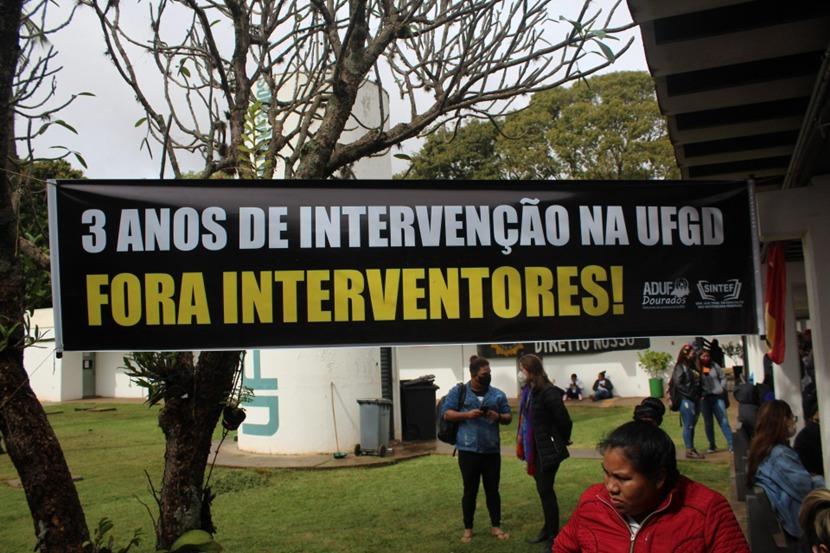 Três anos de intervenção na UFGD e nomeação de reitor eleito depende apenas de Bolsonaro