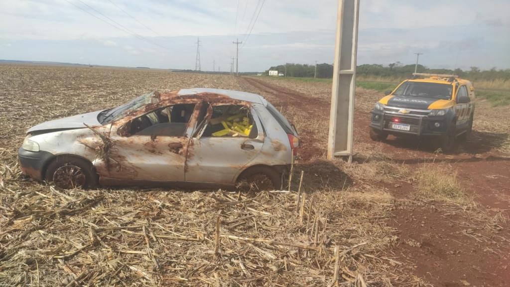 Traficante capota carro com quase 400 quilos de drogas na MS-164