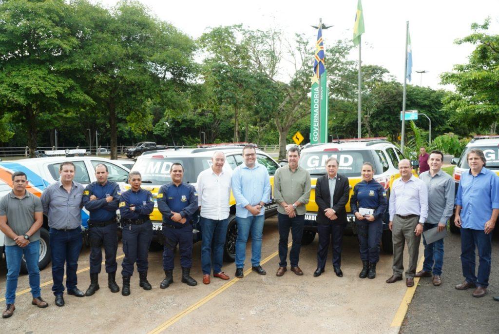 Governo do Estado entrega viaturas para a Guarda Municipal de Dourados