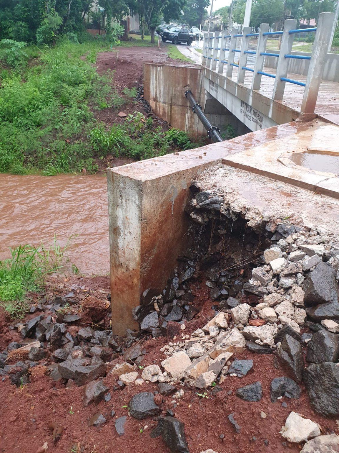 Prefeitura de Dourados notifica Sanesul por erosão às margens da ponte da Hayel