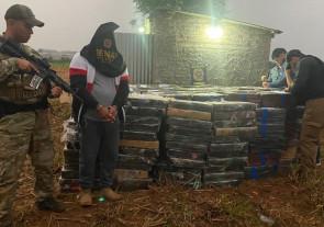 Homens são presos com 9 toneladas de maconha que seriam enviadas ao Brasil