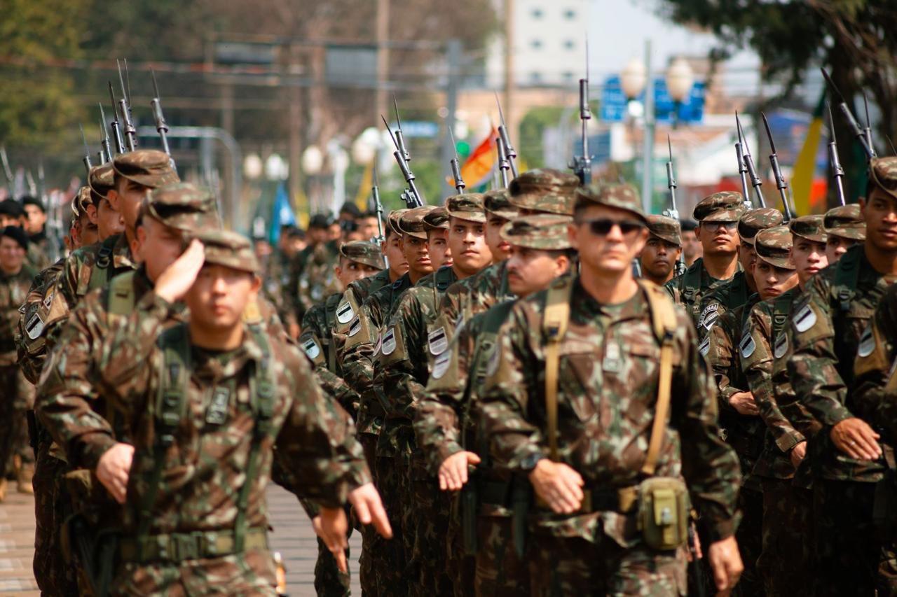 Desfile cívico militar reuniu mais de 25 mil pessoas em Dourados